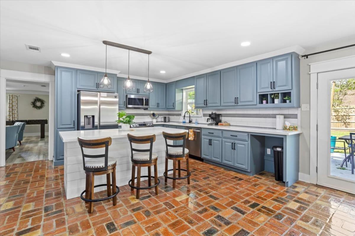 Ranch Home Gem 5Br Home Sleeps 12 With Game Room Гълфпорт Екстериор снимка